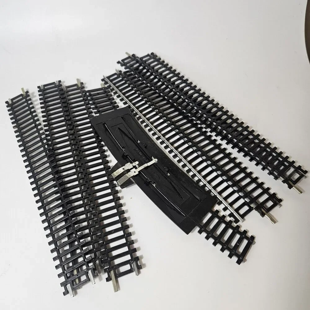Bachmann HO Gauge Train Track 44-2781 Straight Curve Rerailer  Pieces In 2 Box